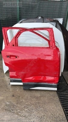 Audi Q3  Sağ Arka Kapı
