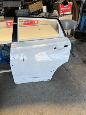 HYUNDAİ BAYON SOL ARKA KAPI ORİJİNAL ÇIKMA