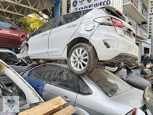Ford Fiesta 4 Çıkma Sol Ön Kapı