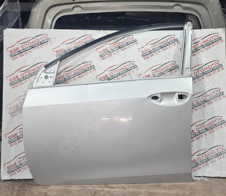 2013/2018 TOYOTA COROLLA GRİ SOL ÖN KAPI ORJINAL