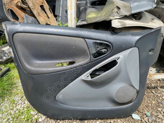 TOYOTA YARİS SOL ÖN KAPI DÖŞEMESİ