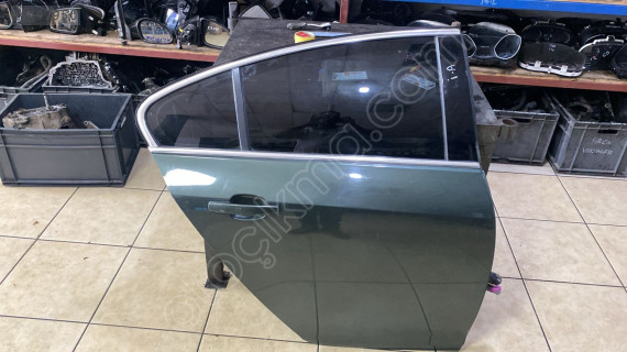 OPEL INSİGNİA A SAĞ ARKA KAPI