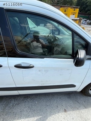 FORD CURİER SAG ÖN KAPI BOYASIZ