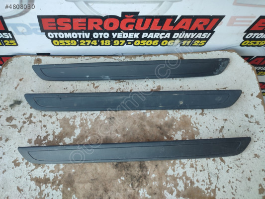 TOYOTA AURİS KAPI İÇ PLASTİĞİ 67911-02070