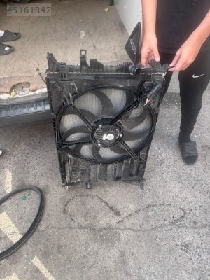 Ford Focus fan jx7b