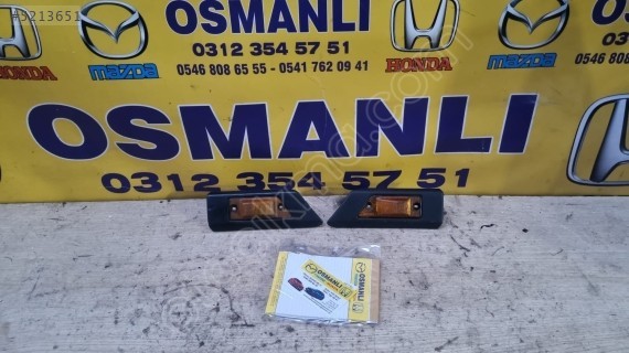 Mazda 323 çamurluk sinyali