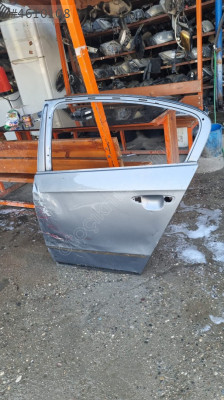 Wolksvagen passat  2007 model sol arka kapı