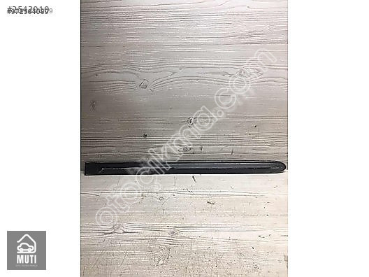 Hyundai Accent Sol Arka Kapı Çıtası