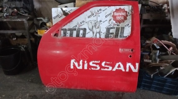NİSSAN D23 SKYSTAR  2005 YD25  SOL ÖN KAPI