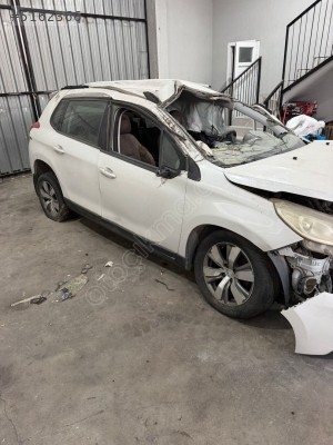 Peugeot  2008  Sağ  Ön Kapı
