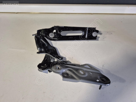 PORSCHE MACAN 95C SOL KAPUT MENTEŞESİ 95C823301