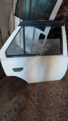 SKODA FAVORİT SAĞ ARKA KAPI