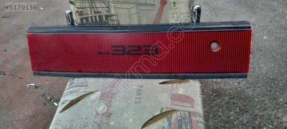 Mazda 323 hatcback arka reflektör
