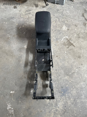 Focus 4 orta konsol jx7b-a045m62