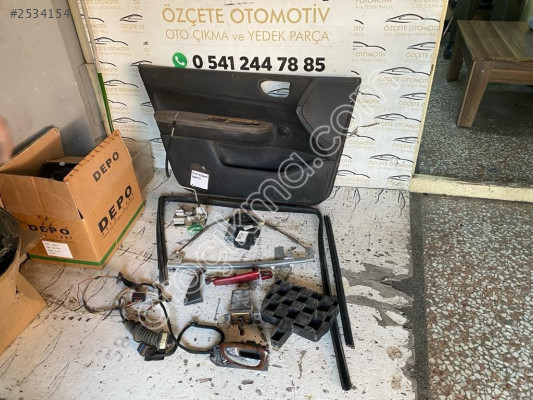 PEUGEOT 307 SOL ÖN KAPI DÖŞEMESİ 2000-2005 MODEL ORJİNAL