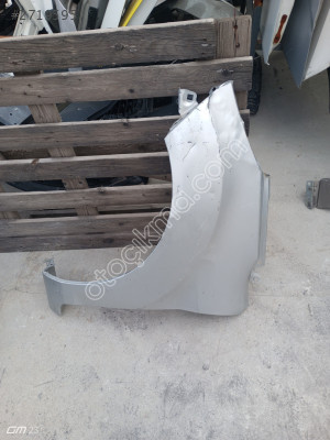 Ford Fiesta sol çamurluk