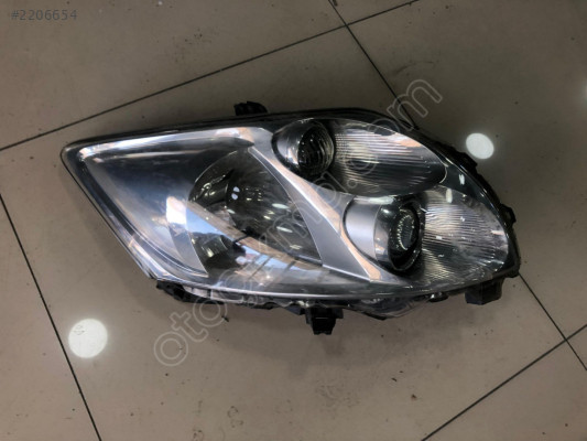 TOYOTA AURİS 09-12 SAĞ FAR