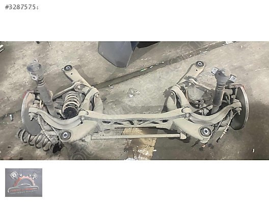 AUDİ A5 ARKA TRAVERS KUSURSUZ