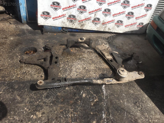 VOLVO 460 MOTOR ALT TRAVERS