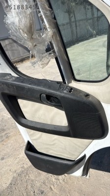 Fiat Ducato sol ön kapı döşemesi araçtan sökme