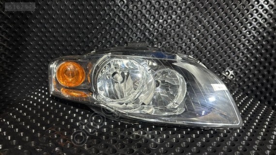AUDİ A4 SAĞ FAR