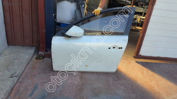 RENAULT LATİTUDE SOL ÖN ARKA KAPI