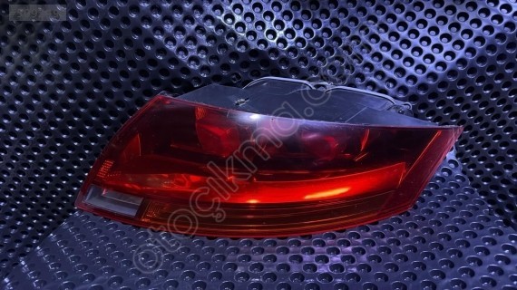 AUDİ TT SAĞ STOP 8J0945096C