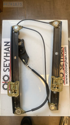 8W0837461 audi a4 2017 sol ön kapı cam krikosu