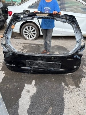Citroen c4 bagaj kapağı