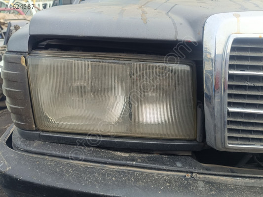 Mercedes E190 sağ ön far