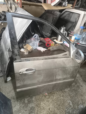 Kia carnival sağ ön kapı