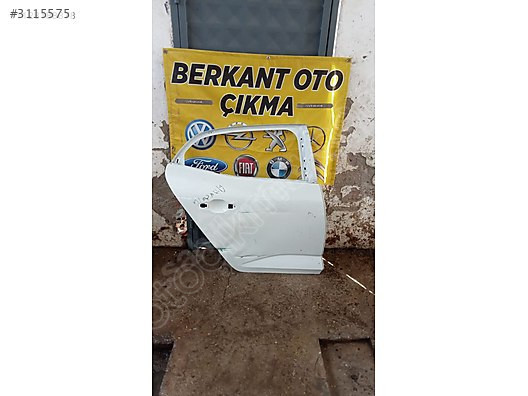 Renault Megane4 sağ arka kapı 7.500 TL
