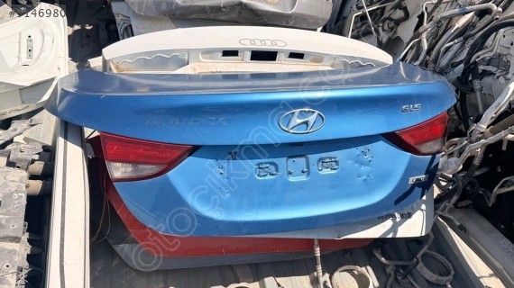 Hyundai elantra bagaj kapağı