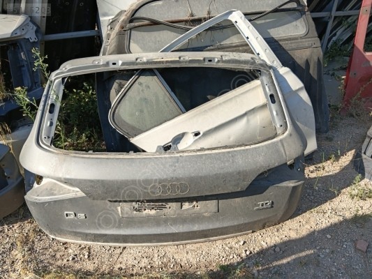 Audi Q5 Bagaj Kapağı