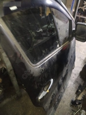 Renault trafic 3 ön kapı