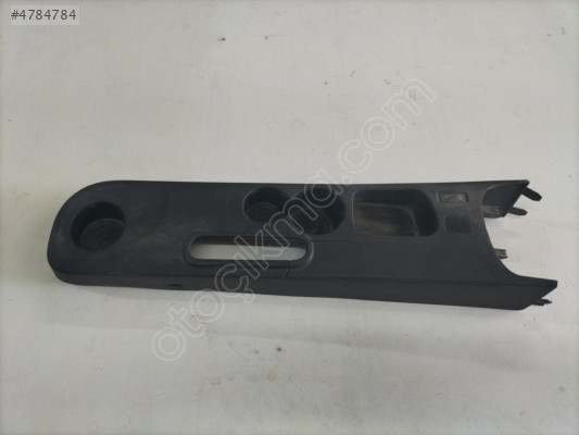 03551 RENAULT CLİO 4 ORTA KONSOL
