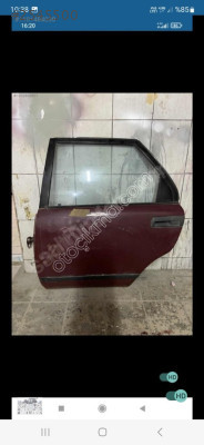 Daihatsu Applause sol ön sol arka sağ arka kapı