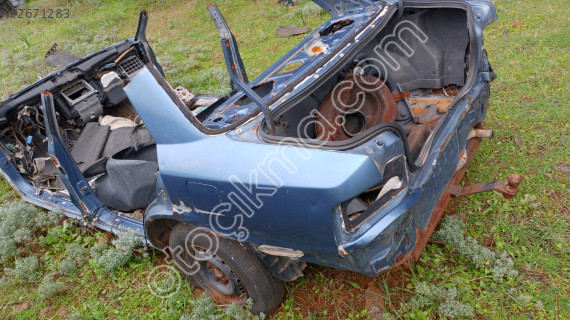 MAZDA 323 SEDAN KESME SOL ARKA