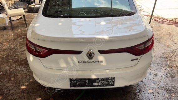 renault megane 4 arka tampon 2017