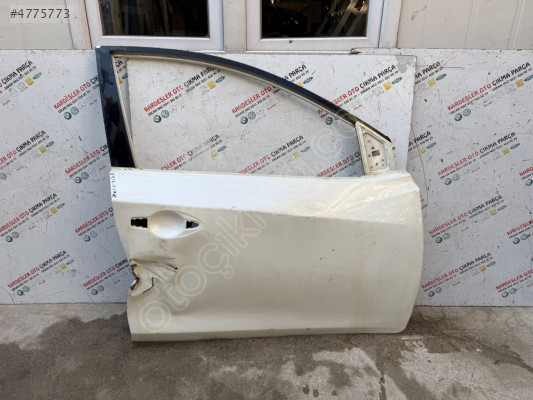 Nissan pulsar sağ ön kapı