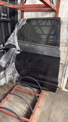 FORD KUGA SAĞ ARKA KAPI