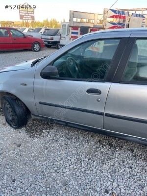 Fiat Albea Sol ön kapı