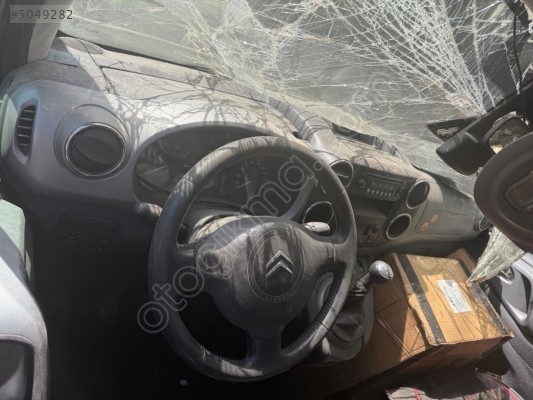 Citroen Berlingo göğüslük