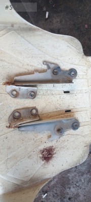 Mazda 323 hatcback ön kaput menteşesi