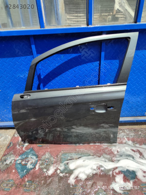 Opel corsa sol ön kapi dolu boş orjinal hatasız