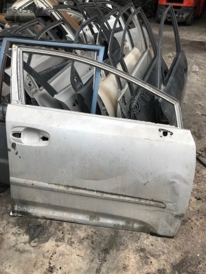 Toyota Avensis Sağ Ön Kapı 2010-2014