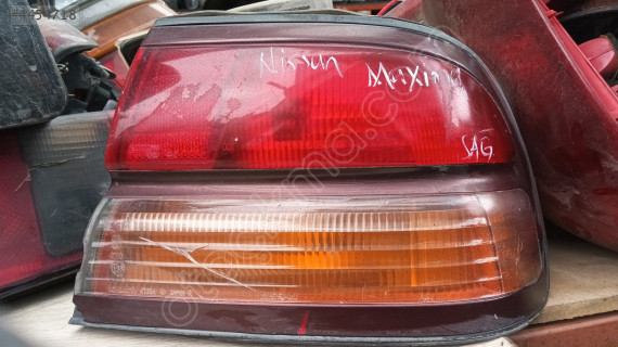 Nissan Maxima sağ arka stop