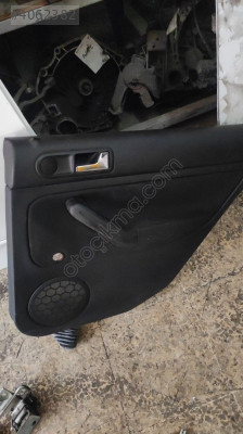VW GOLF 4 SAĞ ARKA KAPI KARTONU