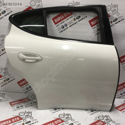 135 PORSCHE PANAMERA 970  SAĞ ARKA KAPI DOLU