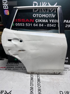 Nissan Xtrail T32 (2014-2017) Sağ Arka Kapı.